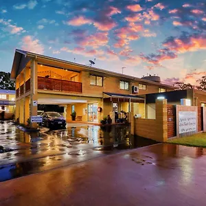 Motel Gardens &